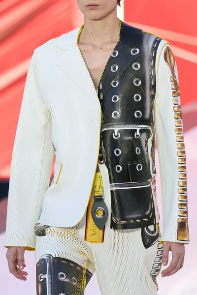 Look 20